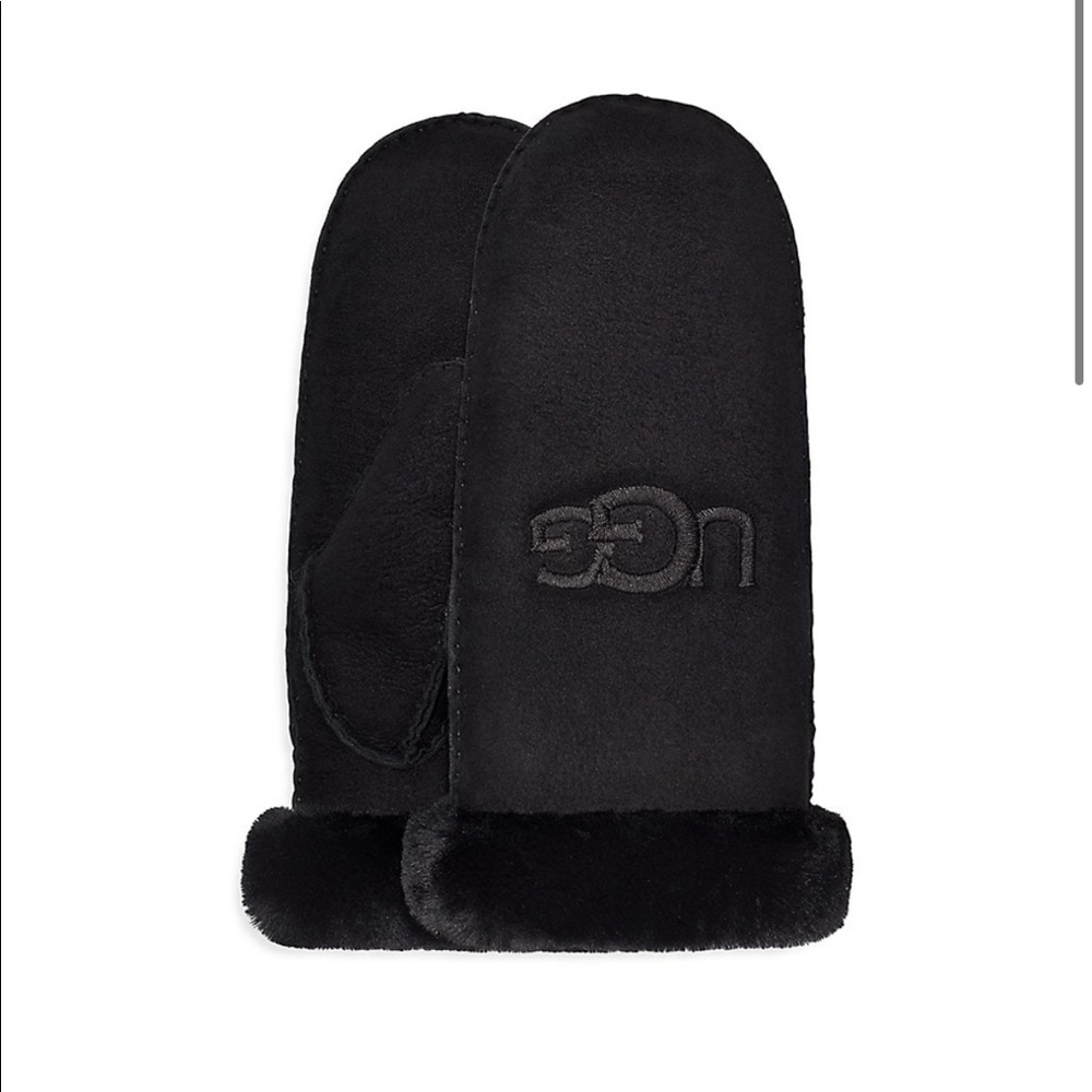 Ugg sheepskin woman’s mittens